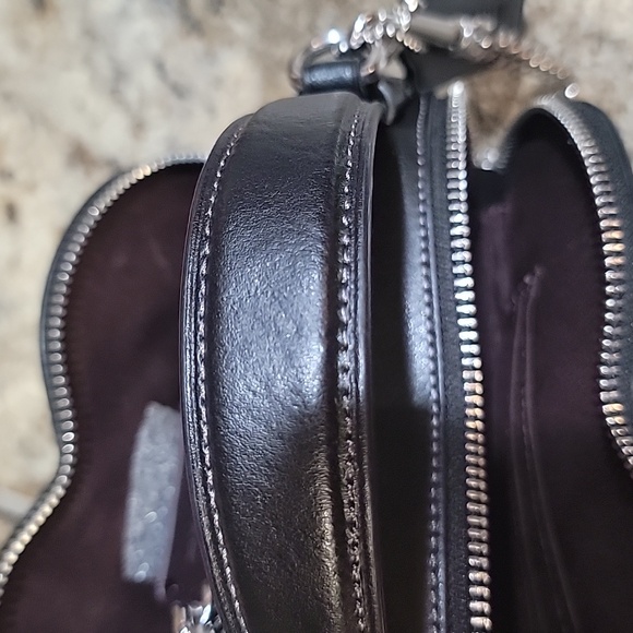 Coach NWT Crossbody monogram with heart print - Picture 12 of 12